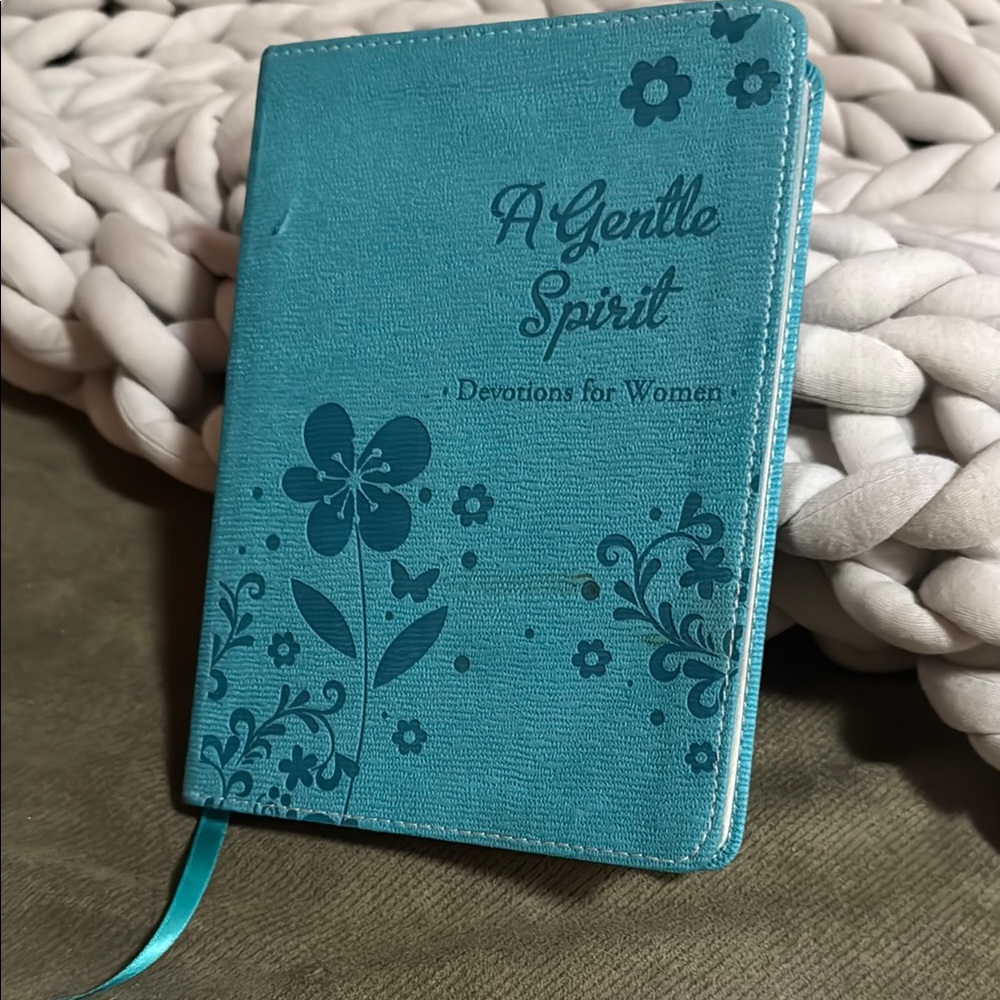 A Gentle Spirit Devotional Book - Teal